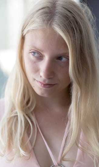 Amanda James photo